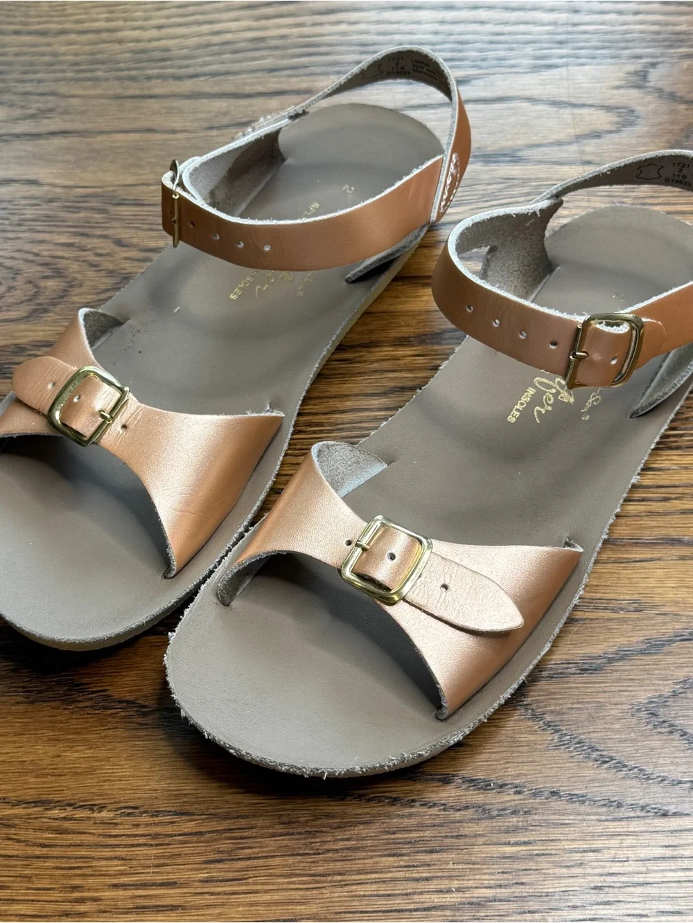 Sun San Surfer Salt Water Girls Sandals Rose Gold Copper Color Size 2